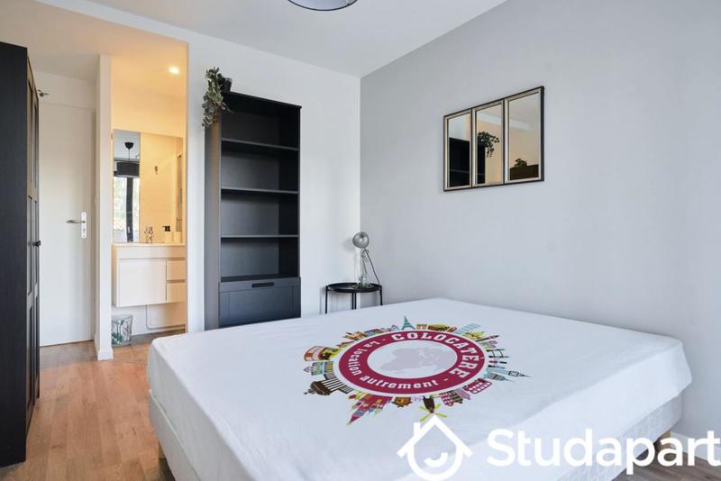 Chambre - 13 m² - 1 pièce