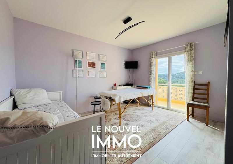 Villa - 250 m² - 7 pièces