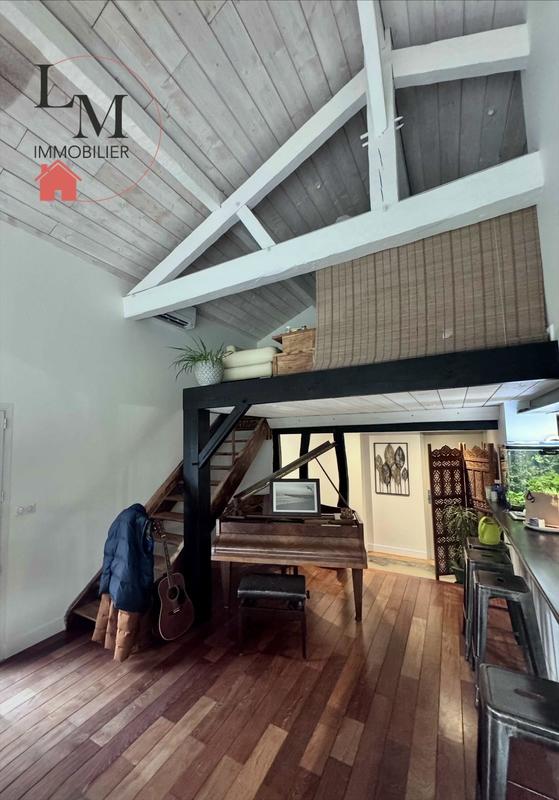 Villa - 295 m² - 10 pièces