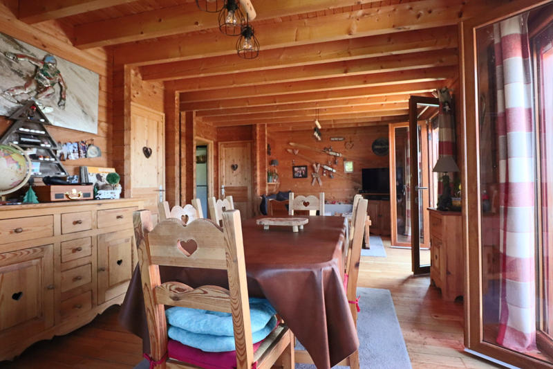 Châlet - 81 m² - 8 pièces