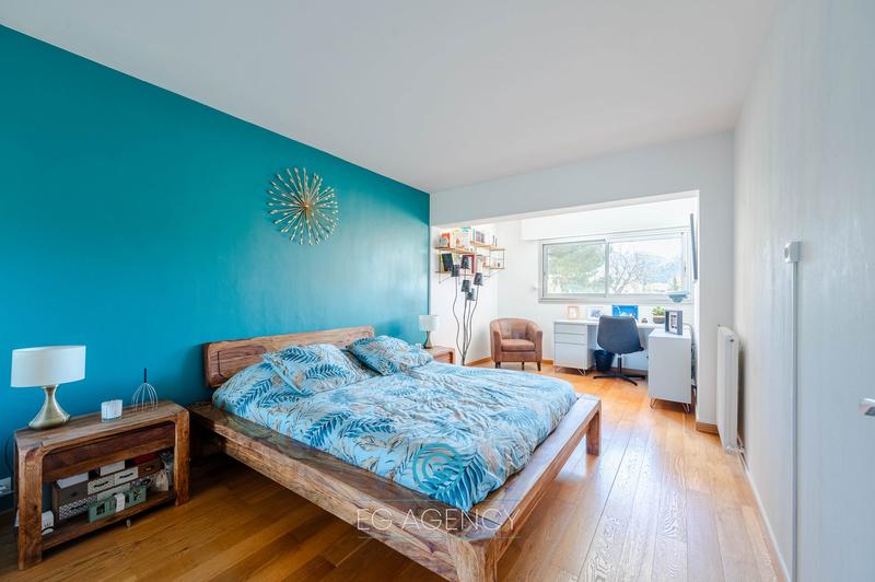 Appartement - 92 m² - 3 pièces