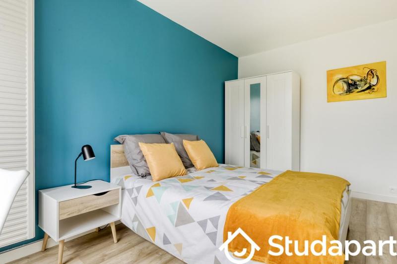 Chambre - 13 m² - 1 pièce