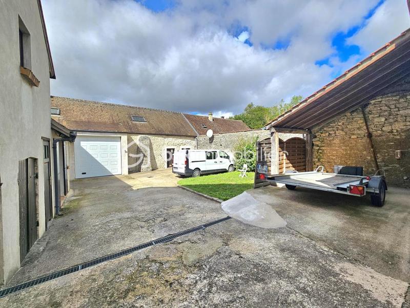 Maison - 335 m² - 14 pièces