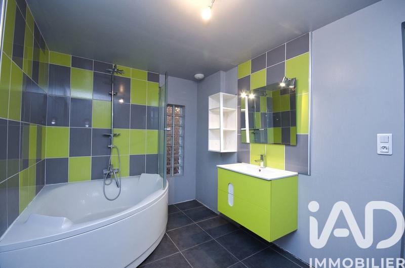 Maison - 212 m² - 5 pièces