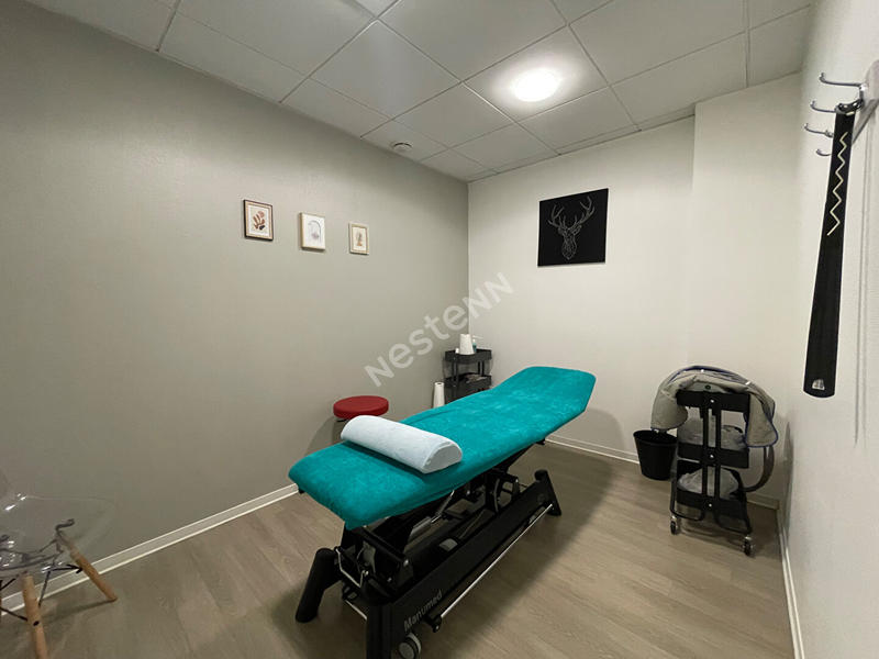 Bureau - 137 m² - 5 pièces