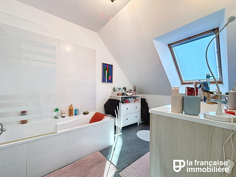 Maison - 85 m² - 6 pièces