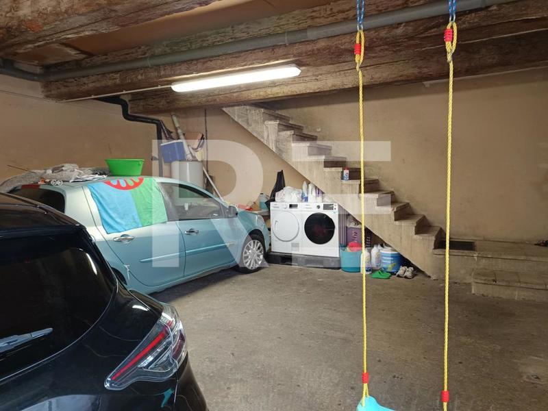 Immeuble - 237 m² - 11 pièces