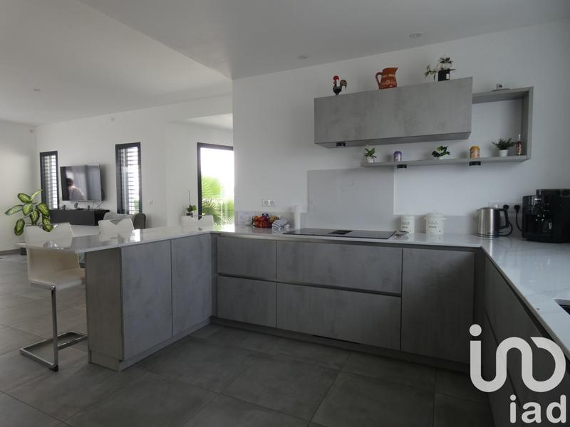 Maison - 198 m² - 8 pièces