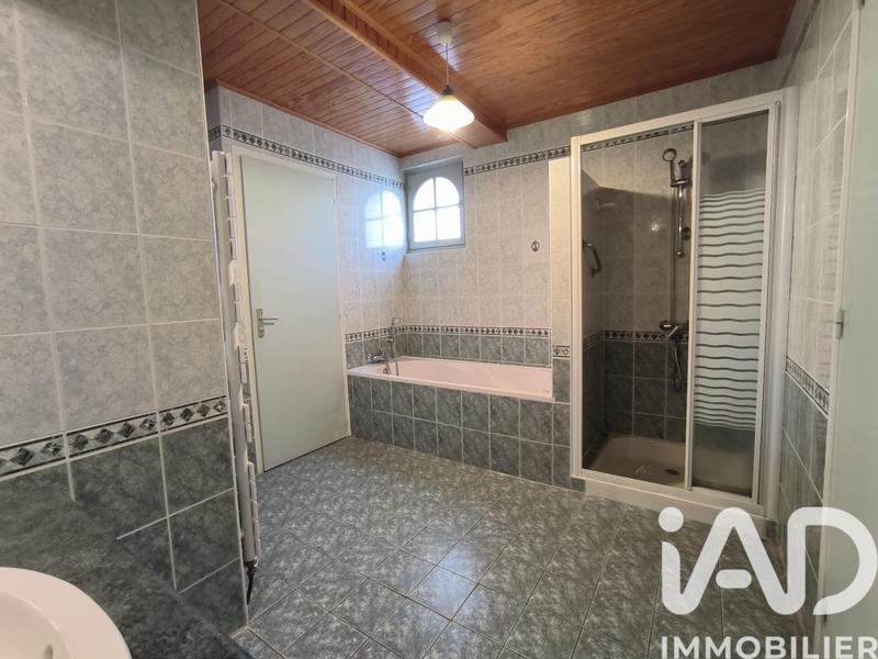 Maison - 137 m² - 6 pièces