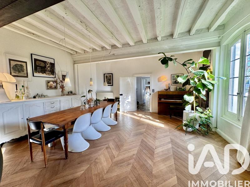 Maison - 217 m² - 7 pièces