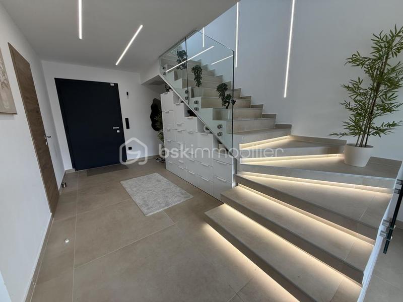 Maison - 150 m² - 5 pièces