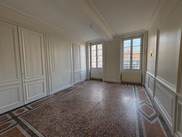 Appartement - 111 m² - 4 pièces