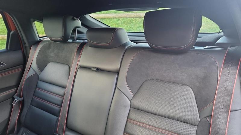 Renault Arkana 1.6 E-Tech 145 Hybrid Edc Rs Line