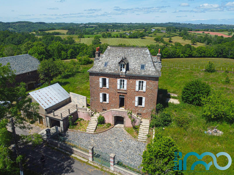 Maison ancienne - 175 m² - 8 pièces
