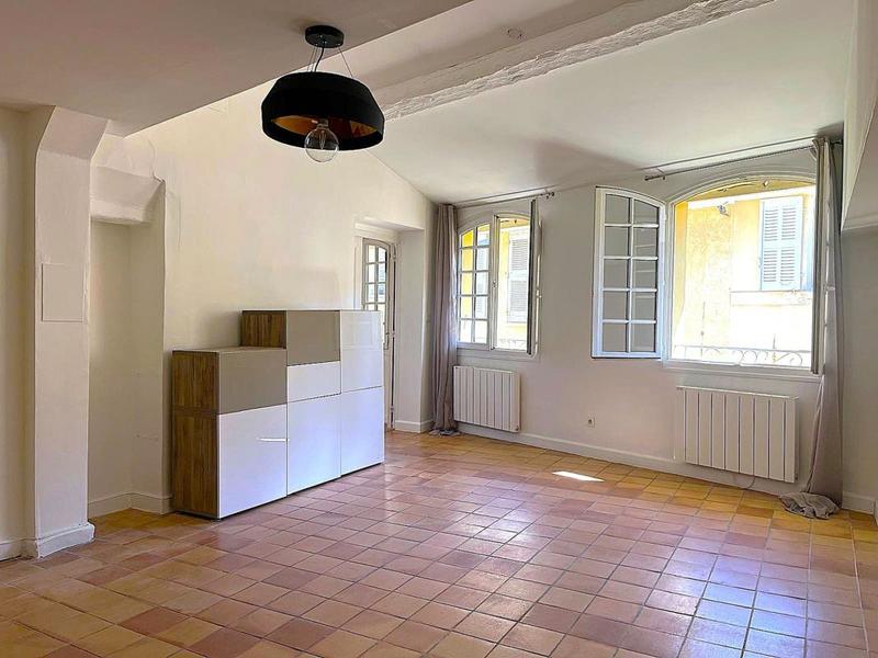 Appartement - 92 m² - 4 pièces