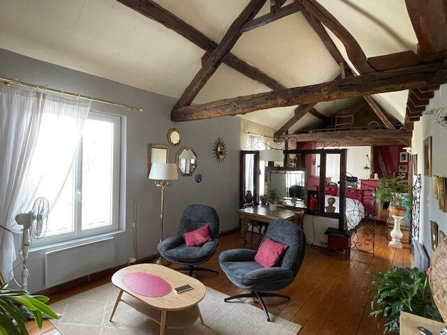 Maison - 210 m² - 5 pièces