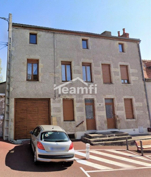Maison - 247 m² - 9 pièces