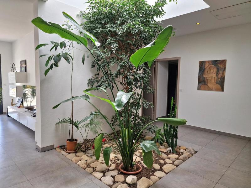 Maison - 250 m² - 7 pièces