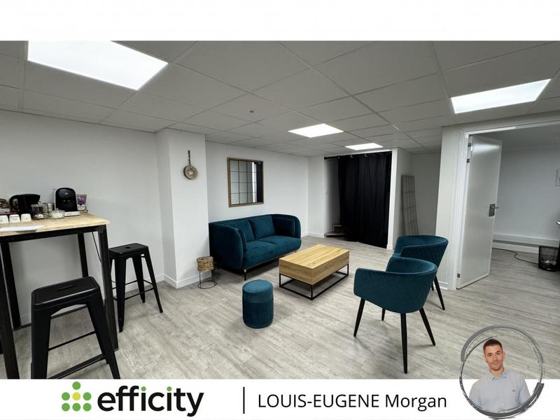 Bureau - 158 m² - 7 pièces