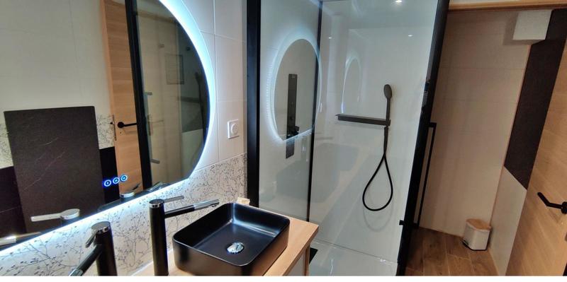 Demeure - 350 m² - 14 pièces