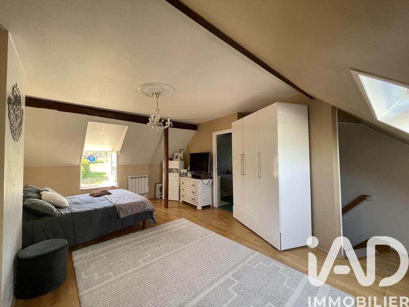 Maison - 170 m² - 8 pièces