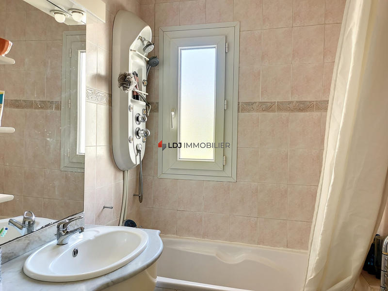 Appartement - 85 m² - 4 pièces