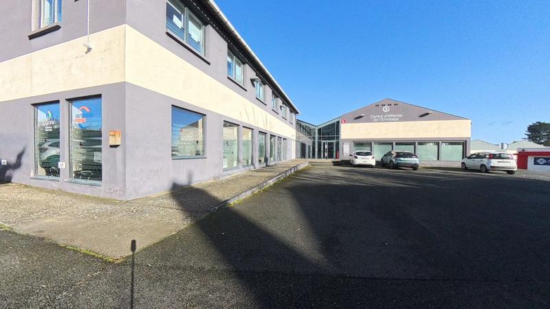 Local d'activités - 318 m²