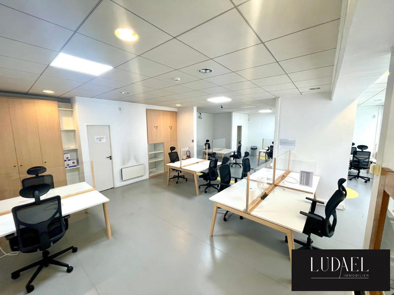 Bureau - 110 m² - 3 pièces