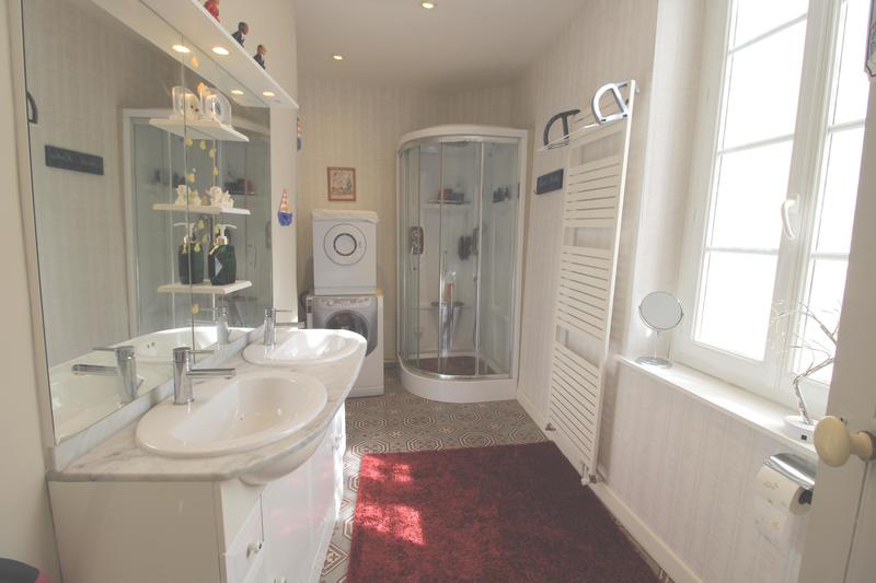 Maison ancienne - 240 m² - 10 pièces