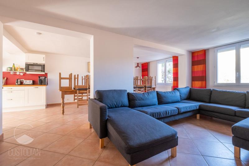 Maison - 650 m² - 15 pièces