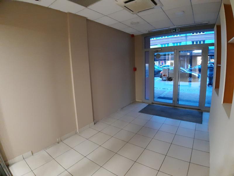 Local commercial - 229 m² - 6 pièces