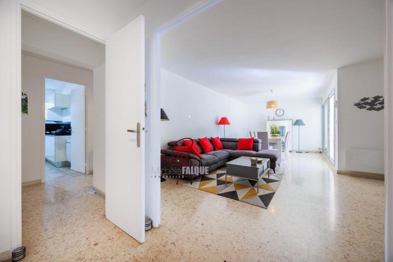 Appartement - 80 m² - 3 pièces