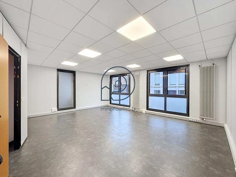 Bureau - 238 m²