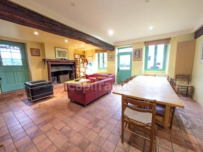 Maison - 207 m² - 7 pièces