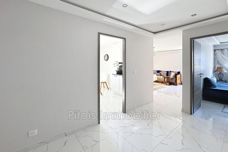 Maison - 207 m² - 10 pièces