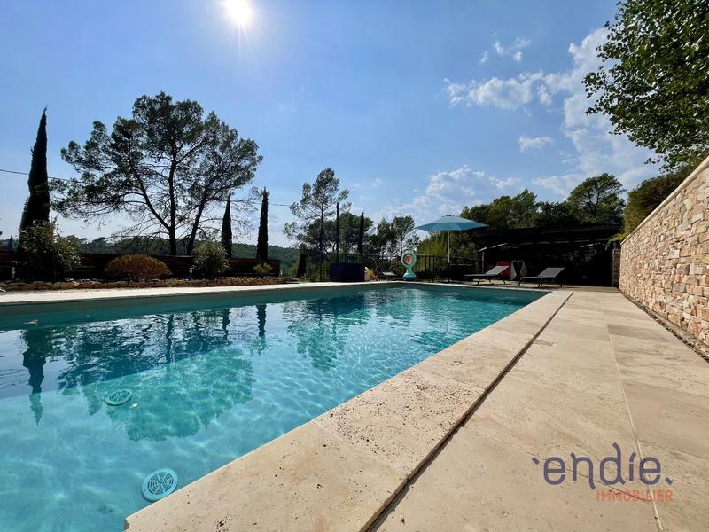 Maison - 147 m² - 6 pièces