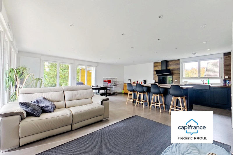 Maison - 180 m² - 6 pièces