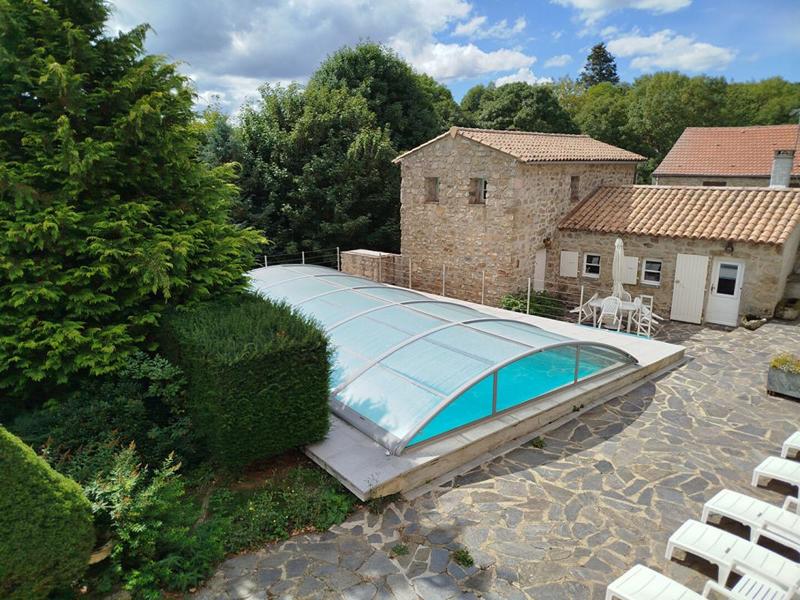 Maison - 250 m² - 12 pièces