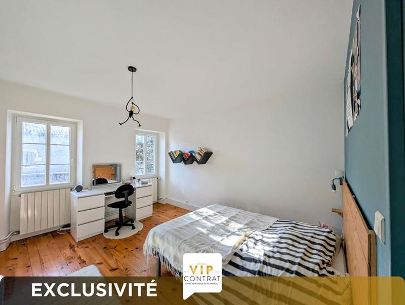 Maison - 264 m² - 9 pièces