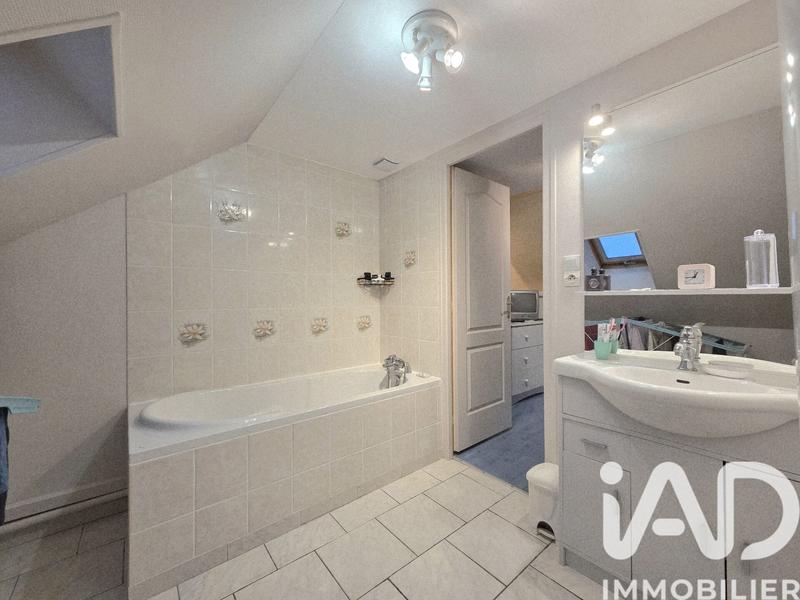 Maison de village - 80 m² - 4 pièces