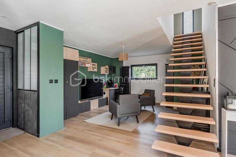 Maison - 163 m² - 5 pièces