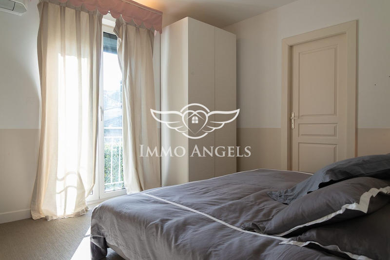 Maison - 500 m² - 9 pièces