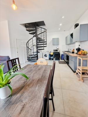 Immeuble - 92 m² - 6 pièces