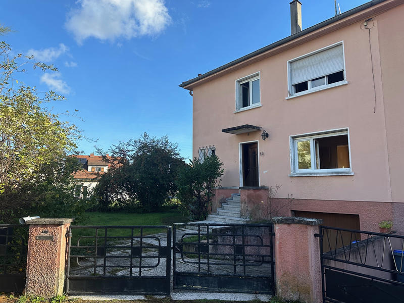 Maison - 98 m² - 5 pièces