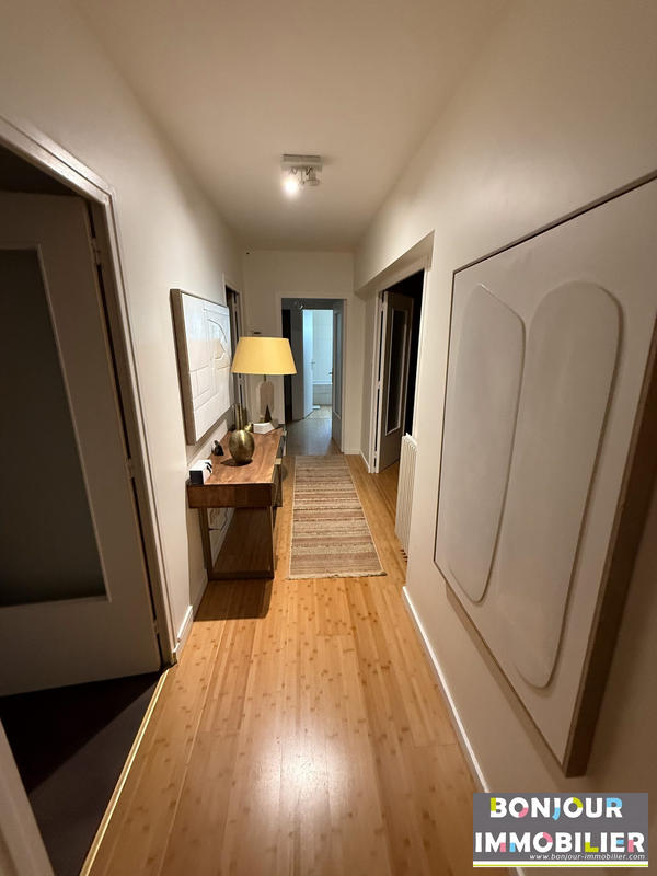 Appartement - 90 m² - 4 pièces