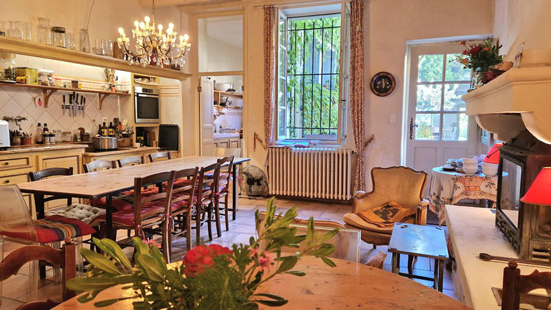 Maison - 681 m² - 21 pièces