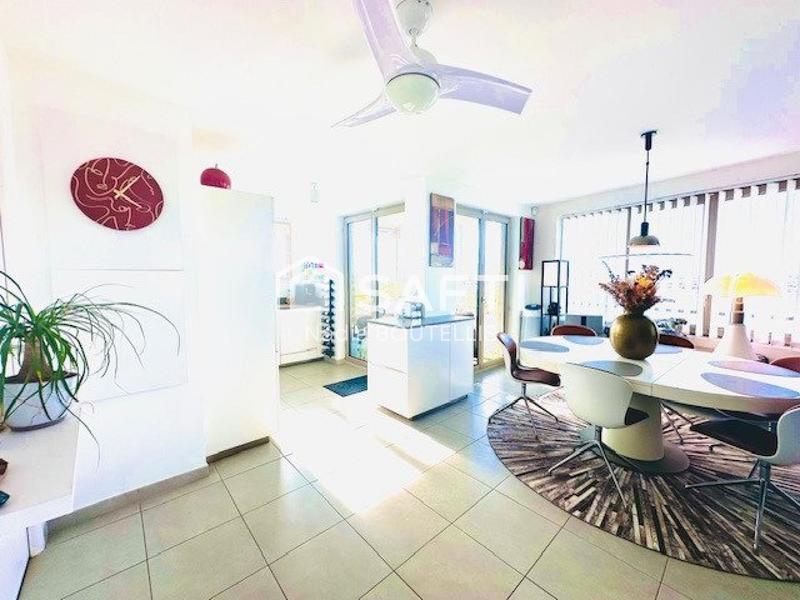 Appartement - 90 m² - 4 pièces