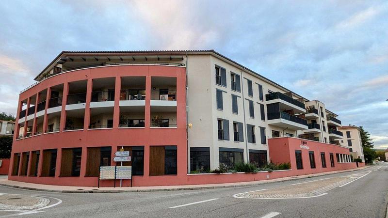 Appartement - 186 m² - 4 pièces