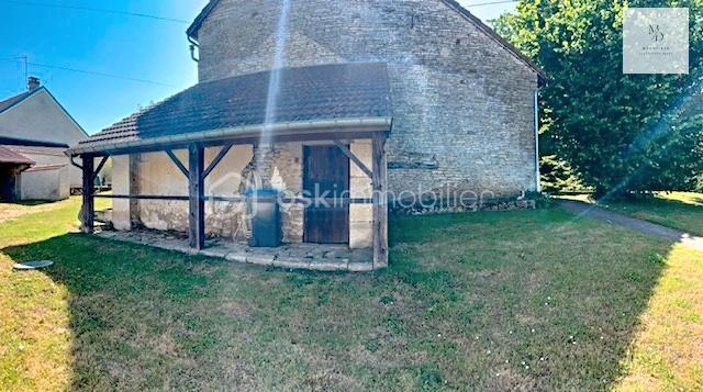 Maison de village - 189 m² - 9 pièces