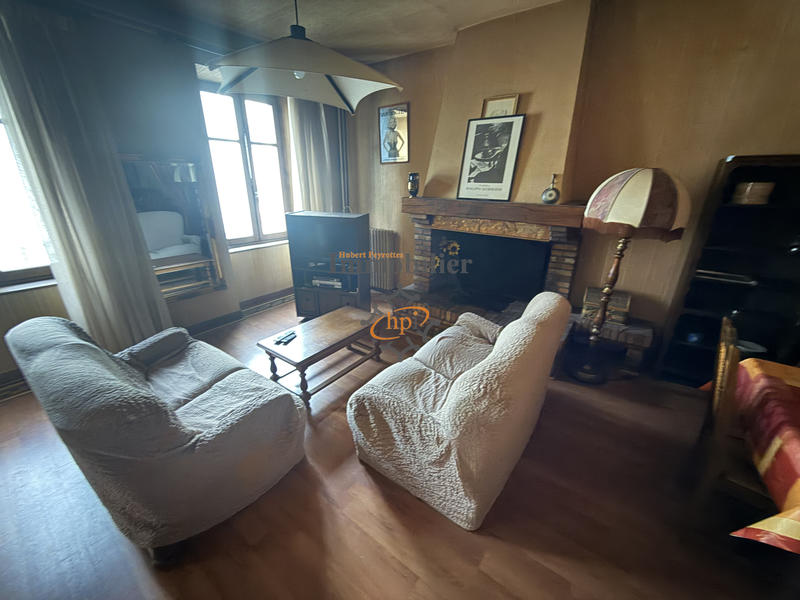 Maison - 275 m² - 3 pièces